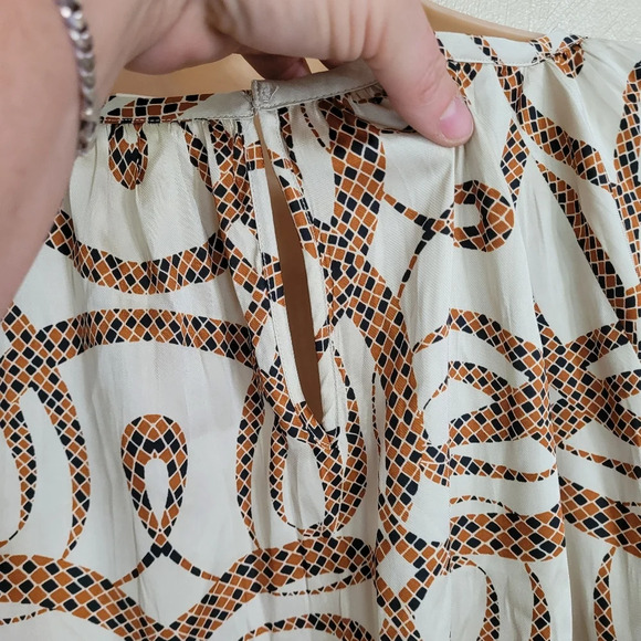 RICHARD ALLAN x H&M Light Beige Patterned Satin Blouse Size Women's 10 NEW - Picture 7 of 12
